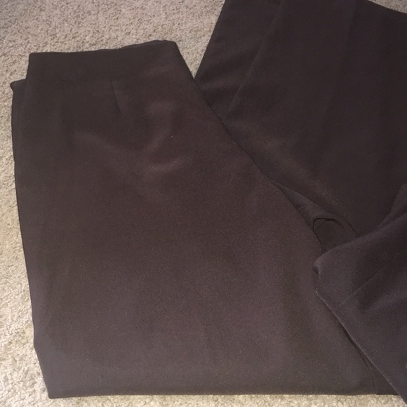 Brown pant suit - Picture 3 of 4